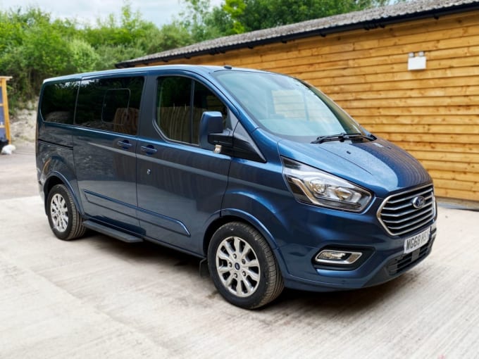 2025 Ford Tourneo Custom