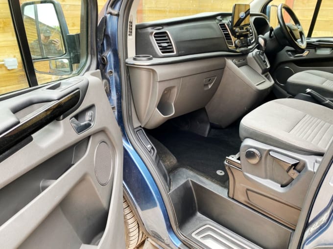 2025 Ford Tourneo Custom