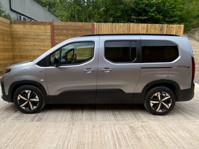 2025 Peugeot Rifter