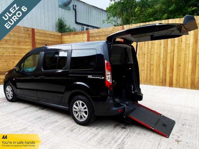 2025 Ford Grand Tourneo Connect