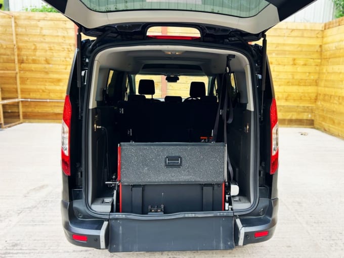 2025 Ford Grand Tourneo Connect