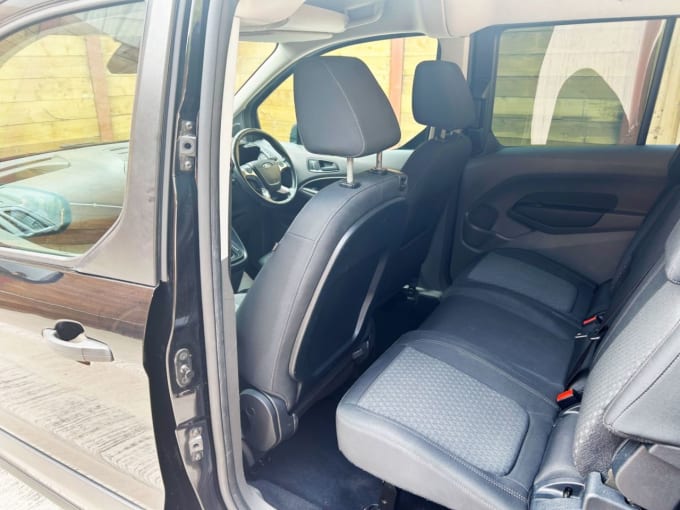 2025 Ford Grand Tourneo Connect
