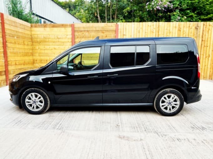 2025 Ford Grand Tourneo Connect