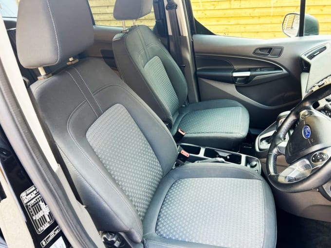 2025 Ford Grand Tourneo Connect