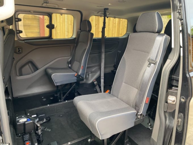 2025 Ford Tourneo Custom