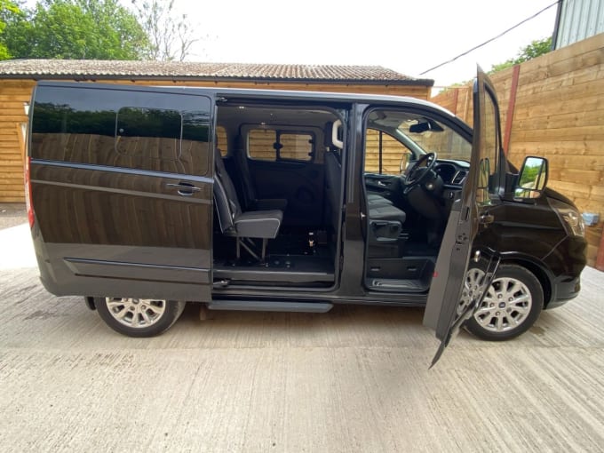 2025 Ford Tourneo Custom