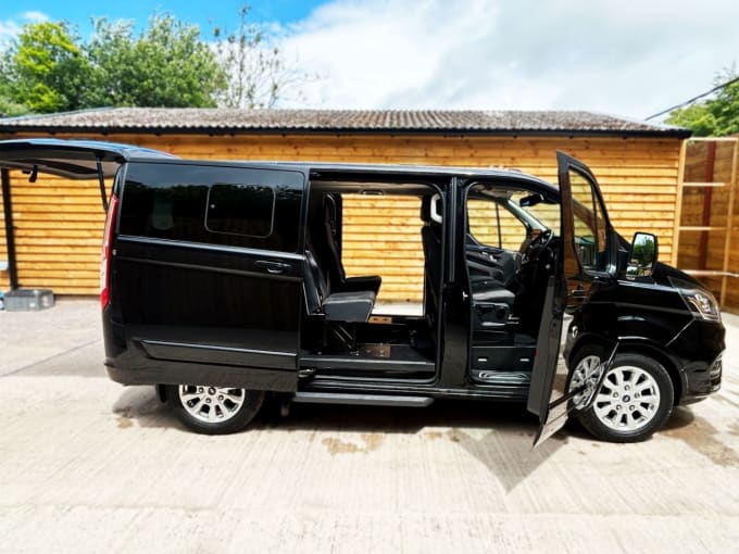 2025 Ford Tourneo Custom