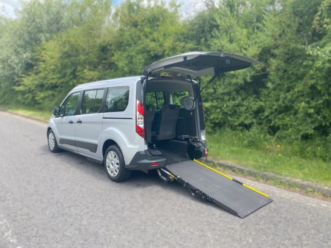 2025 Ford Grand Tourneo Connect