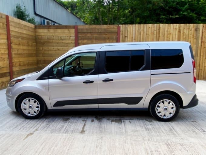 2025 Ford Grand Tourneo Connect
