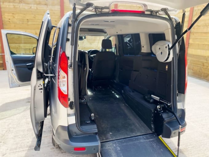 2025 Ford Grand Tourneo Connect