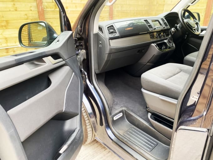 2025 Volkswagen Caravelle