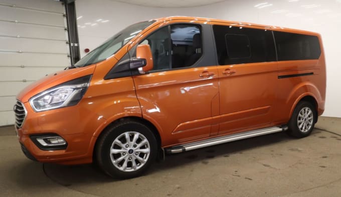 2025 Ford Tourneo Custom
