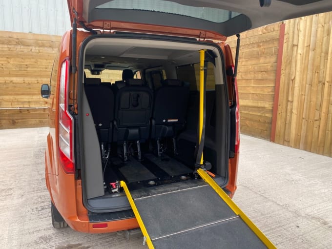 2025 Ford Tourneo Custom