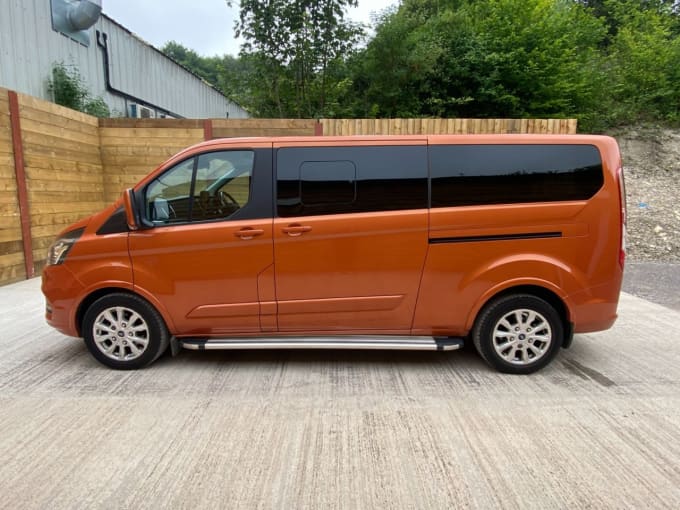 2025 Ford Tourneo Custom