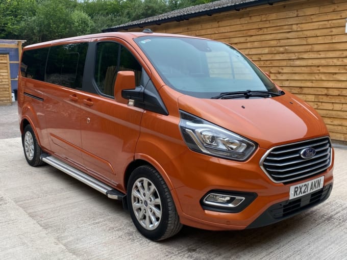 2025 Ford Tourneo Custom