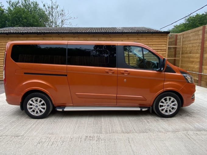 2025 Ford Tourneo Custom