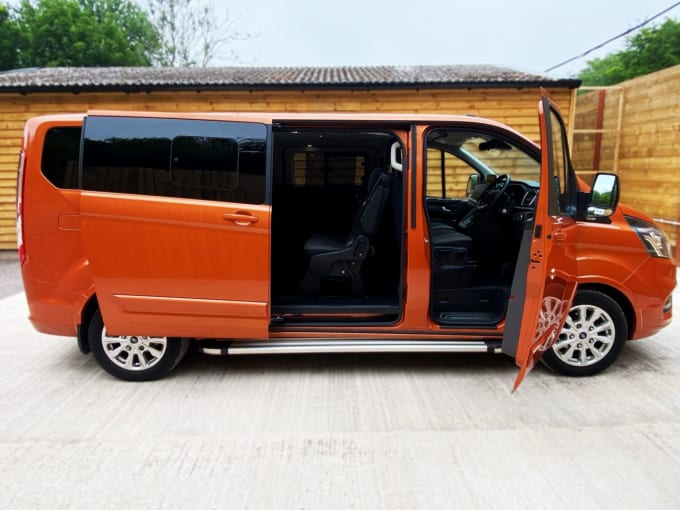 2025 Ford Tourneo Custom
