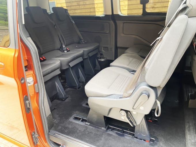 2025 Ford Tourneo Custom