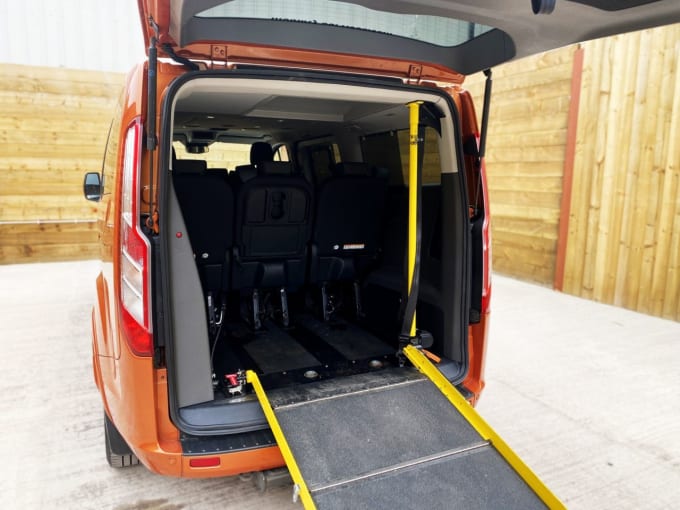 2025 Ford Tourneo Custom