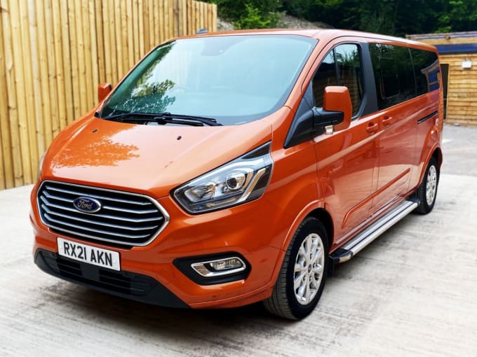 2025 Ford Tourneo Custom
