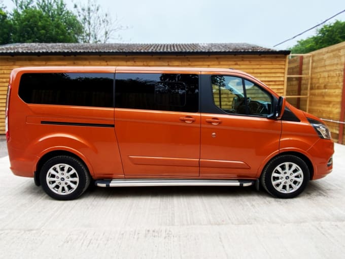 2025 Ford Tourneo Custom