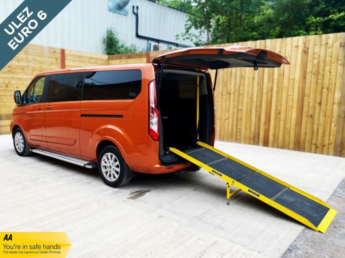 2025 Ford Tourneo Custom