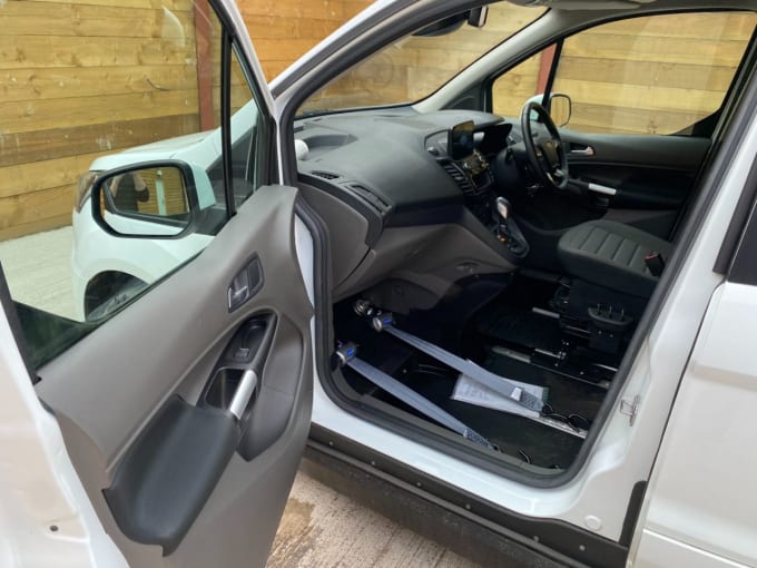 2025 Ford Grand Tourneo Connect