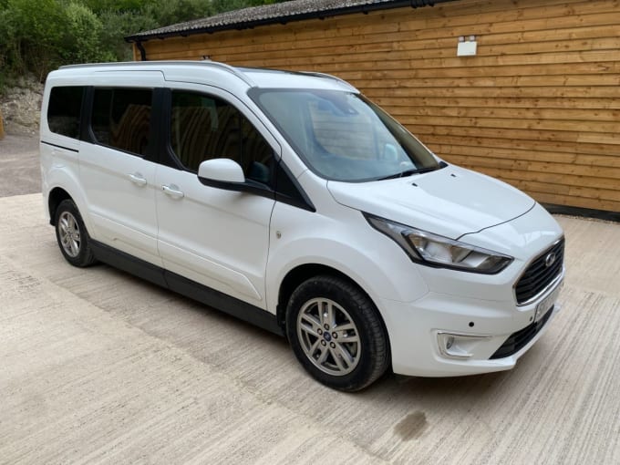2025 Ford Grand Tourneo Connect