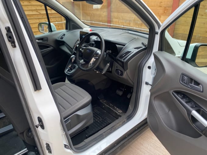 2025 Ford Grand Tourneo Connect