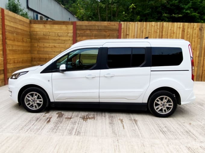 2025 Ford Grand Tourneo Connect