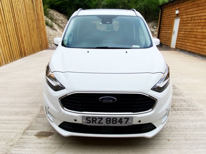 2025 Ford Grand Tourneo Connect