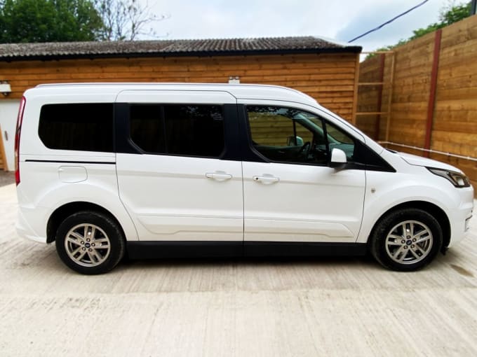 2025 Ford Grand Tourneo Connect