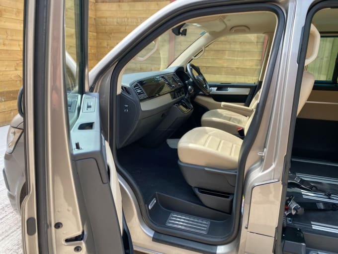 2025 Volkswagen Caravelle