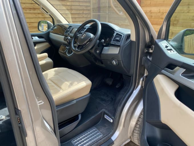 2025 Volkswagen Caravelle