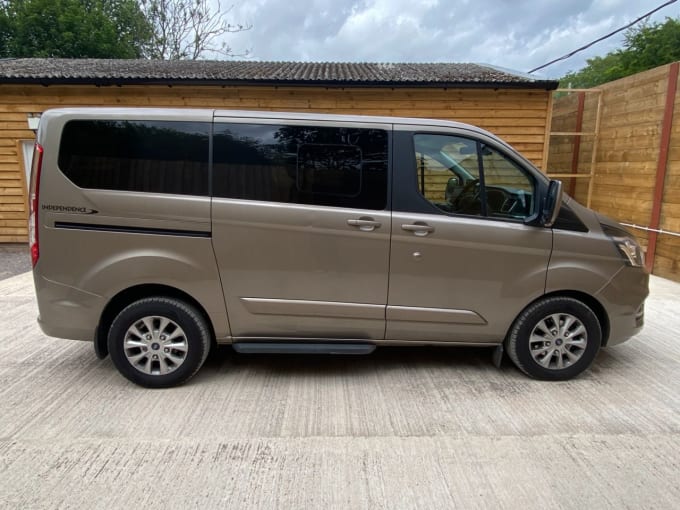 2025 Ford Tourneo Custom