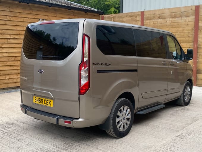 2025 Ford Tourneo Custom