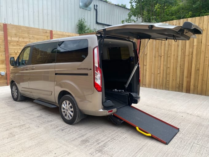 2025 Ford Tourneo Custom