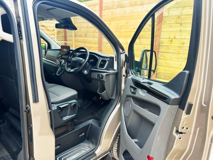 2025 Ford Tourneo Custom