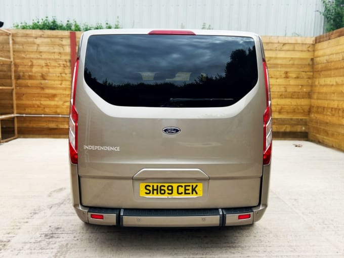 2025 Ford Tourneo Custom