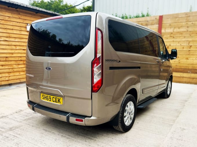 2025 Ford Tourneo Custom