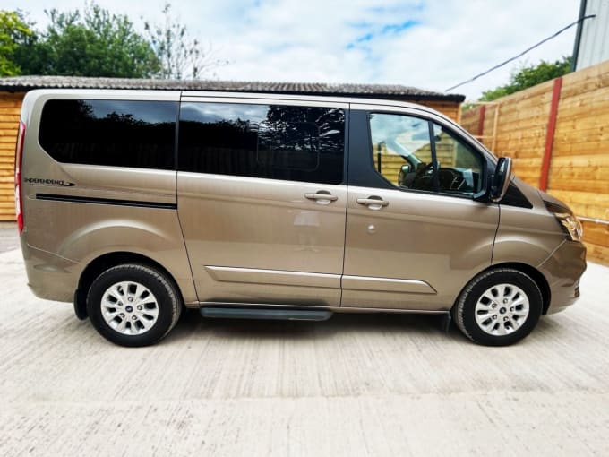 2025 Ford Tourneo Custom