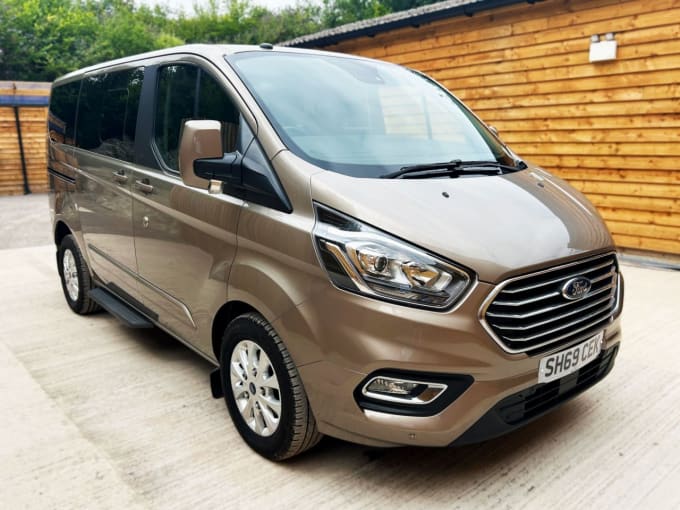 2025 Ford Tourneo Custom