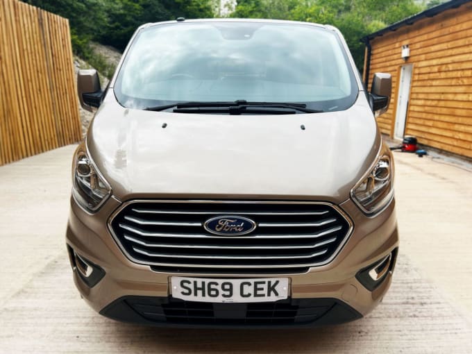 2025 Ford Tourneo Custom