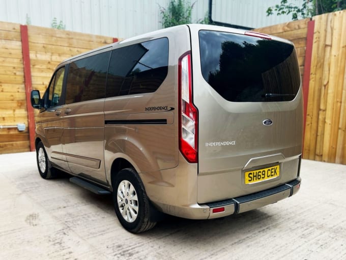 2025 Ford Tourneo Custom