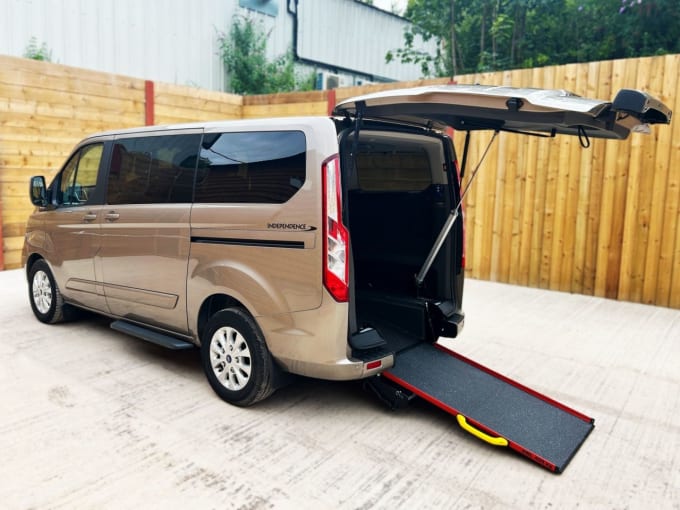 2025 Ford Tourneo Custom