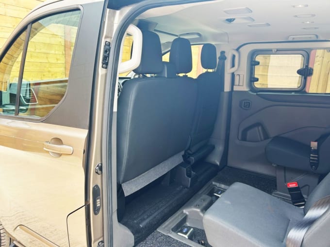 2025 Ford Tourneo Custom