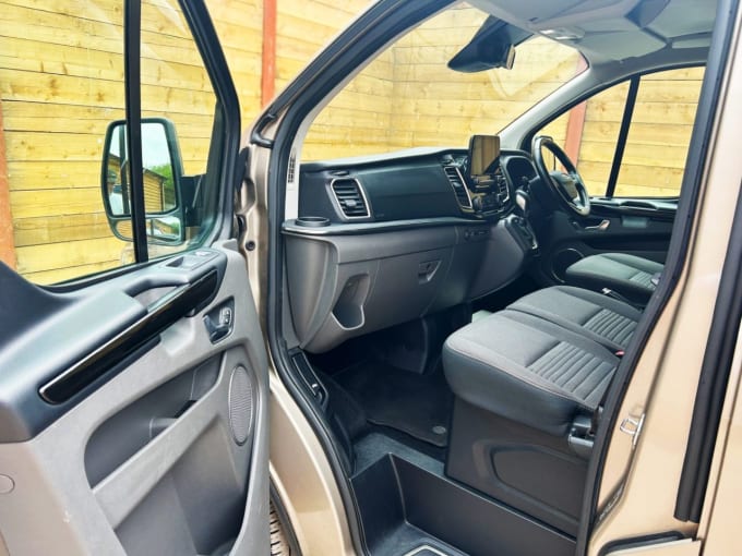 2025 Ford Tourneo Custom