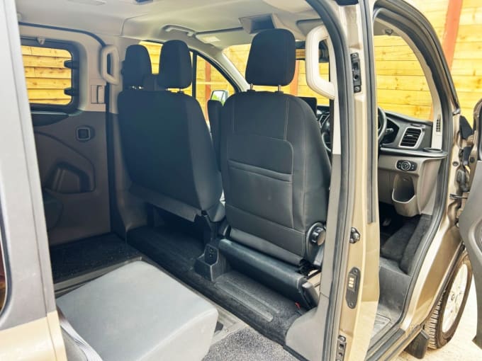 2025 Ford Tourneo Custom