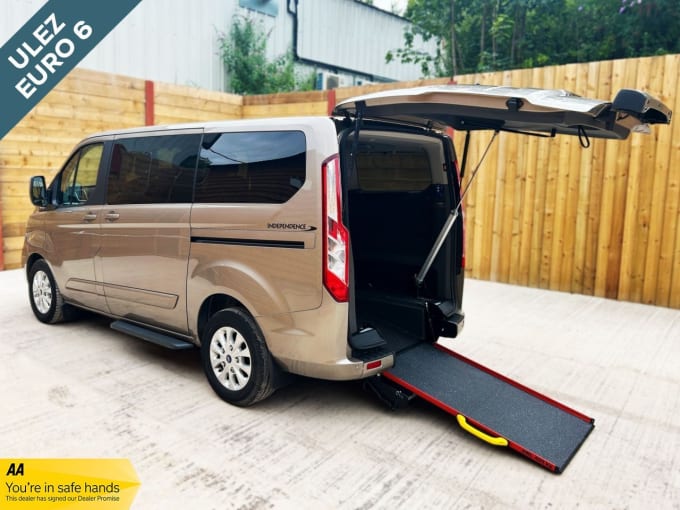 2025 Ford Tourneo Custom