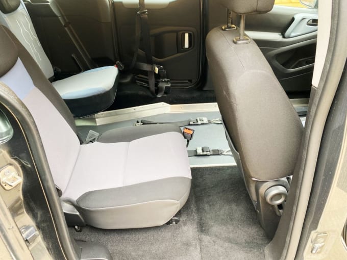2025 Peugeot Partner Tepee
